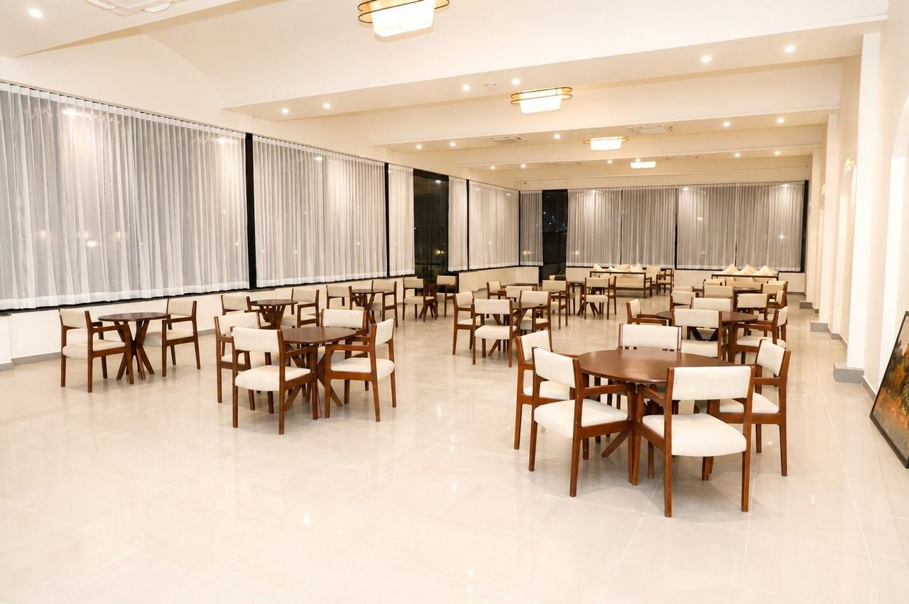 Vanam Hotel & Resorts dining hall